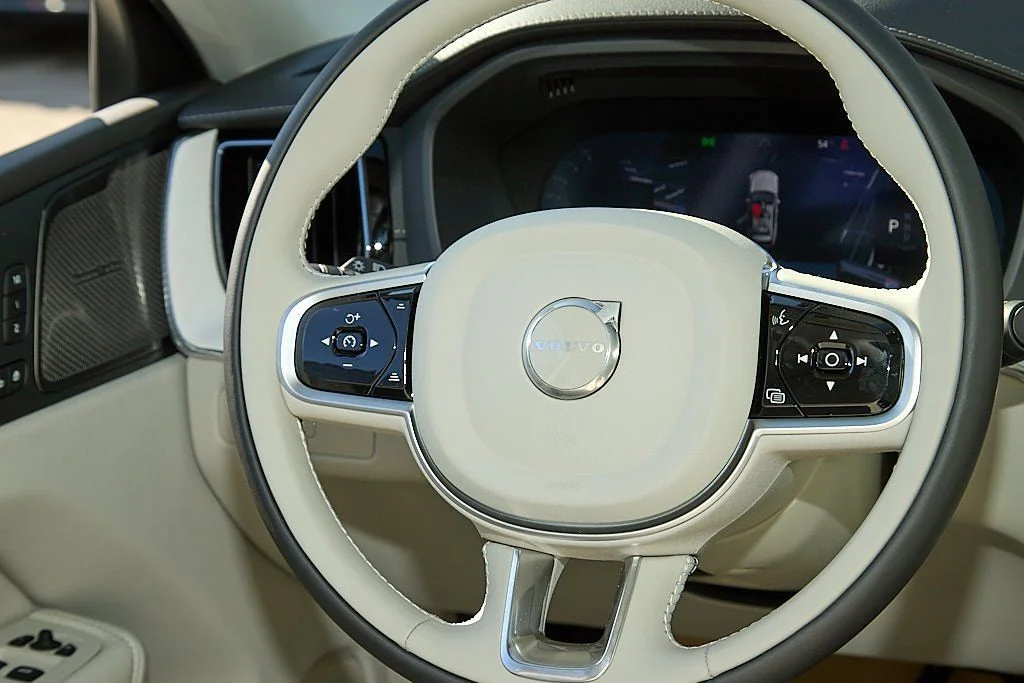 New 2026 Vapour Grey Volvo Ultra image 26