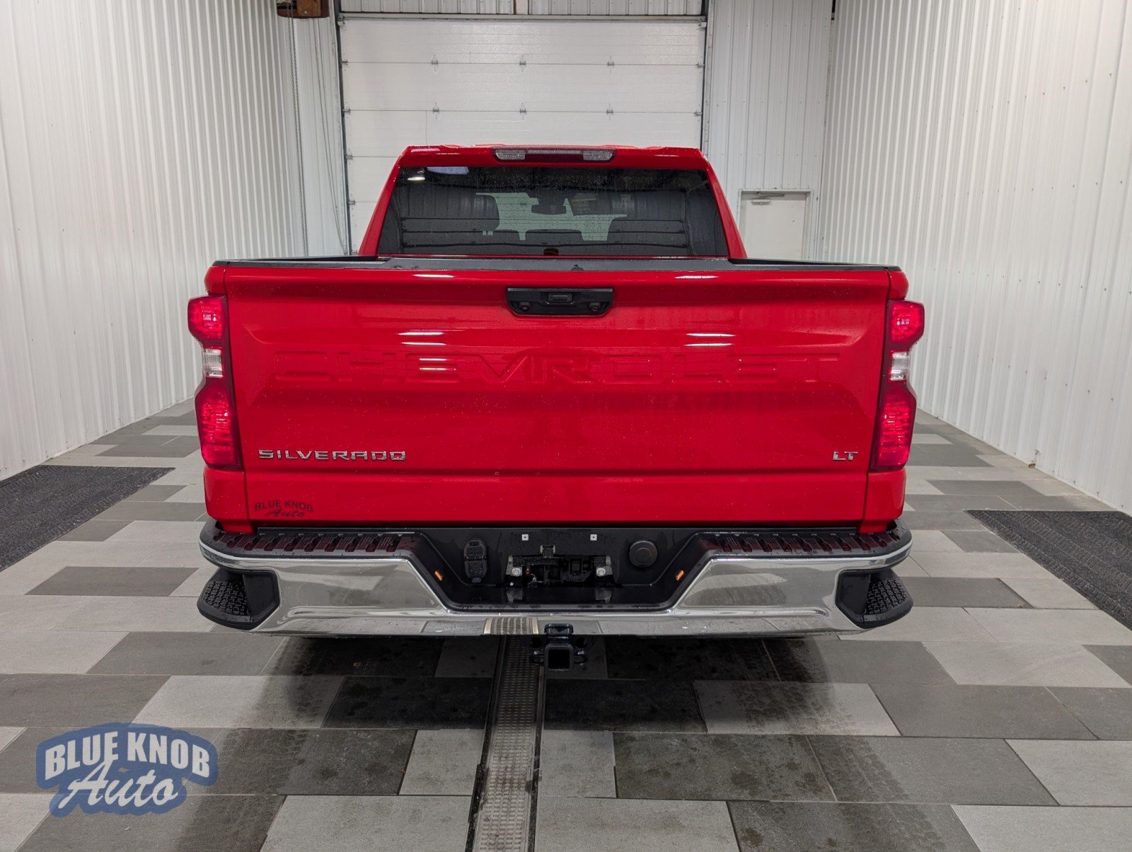 2024 Chevrolet Silverado 1500 LT photo 4