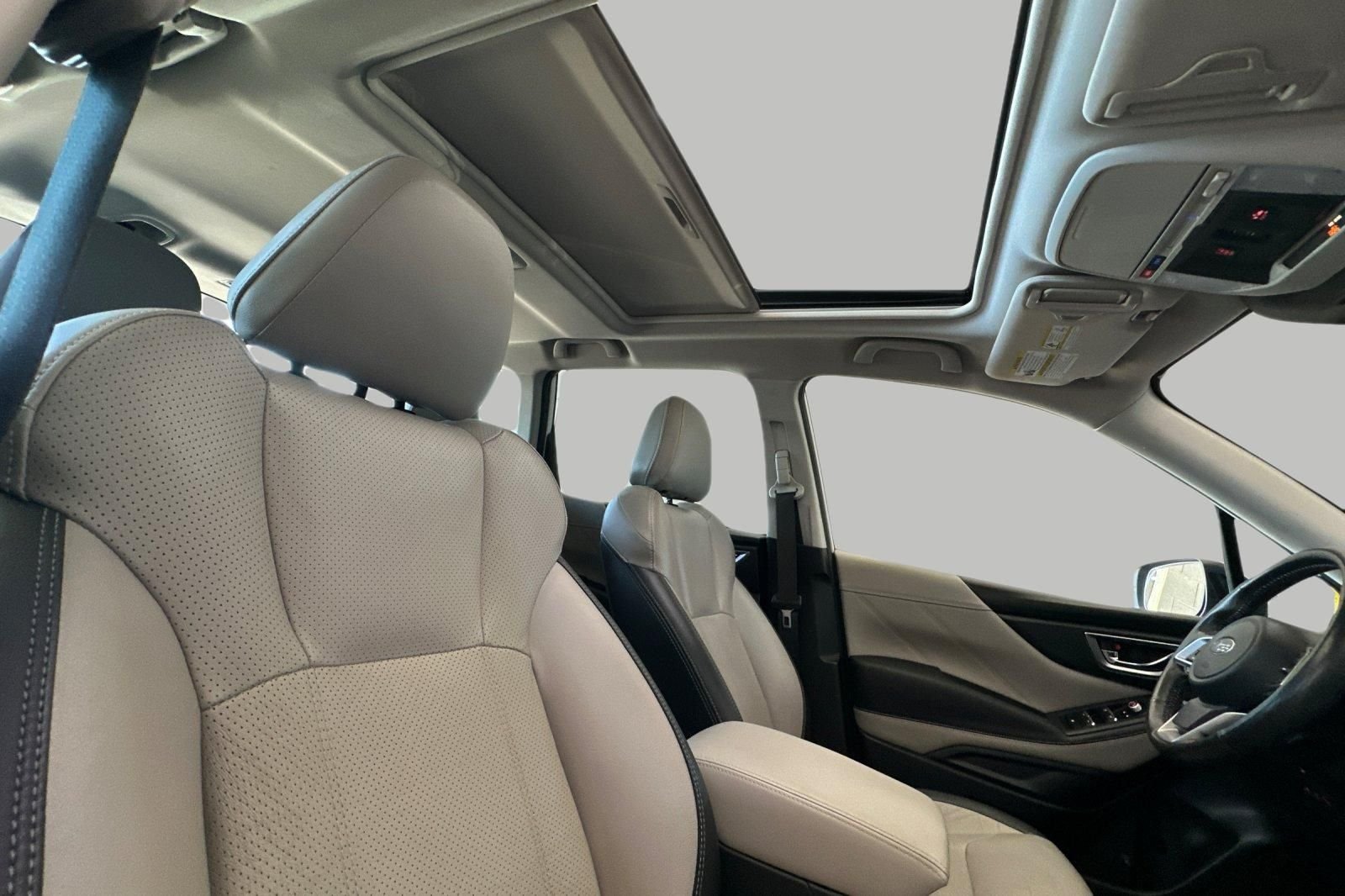 Used 2023 White Subaru Limited image 17