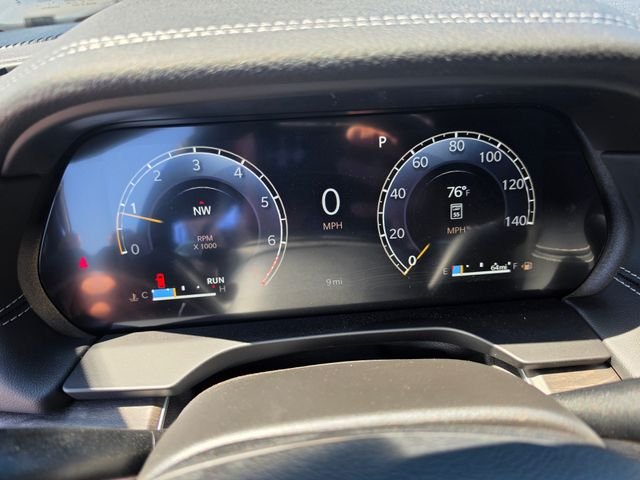 New 2026 Silver Zynith Exterior Paint Jeep Altitude image 16