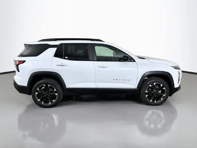 New 2027 Polar White Tricoat Chevrolet RS image 10