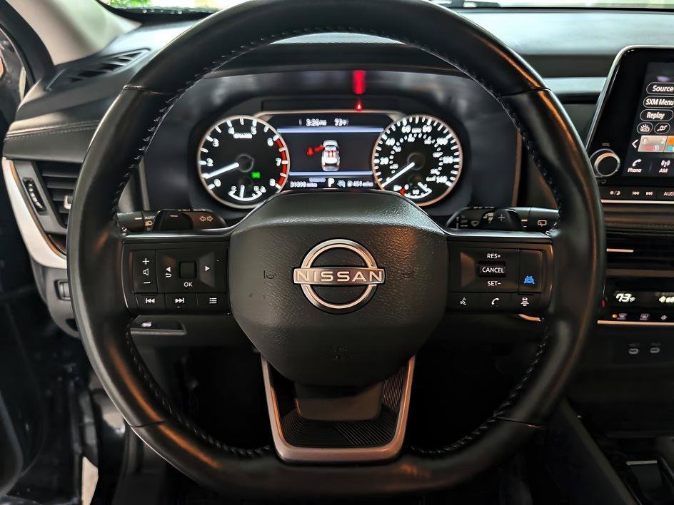 Used 2025 Super Black Nissan SV image 14
