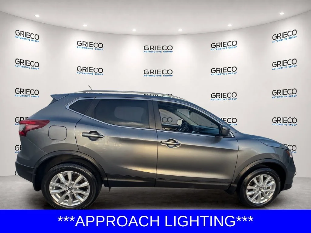 Used 2020 Gray Nissan SV image 8