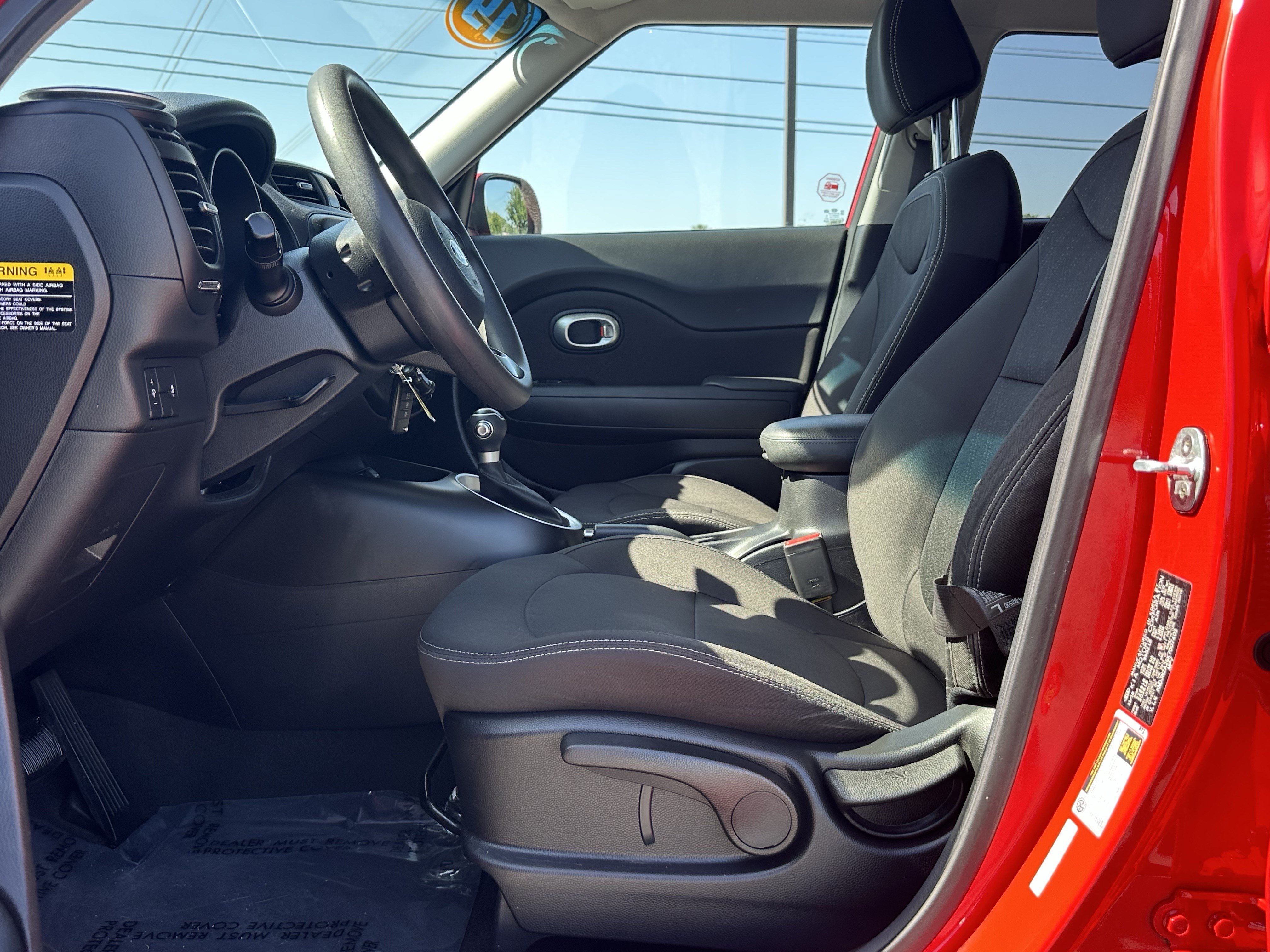 Used 2019 Inferno Red Kia Base image 9