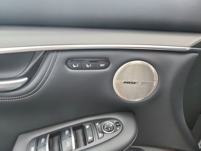 Used 2025 Gray INFINITI ESSENTIAL image 31