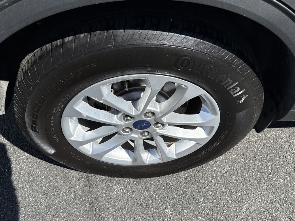 Used 2022 Carbonized Gray Metallic Ford SE image 8