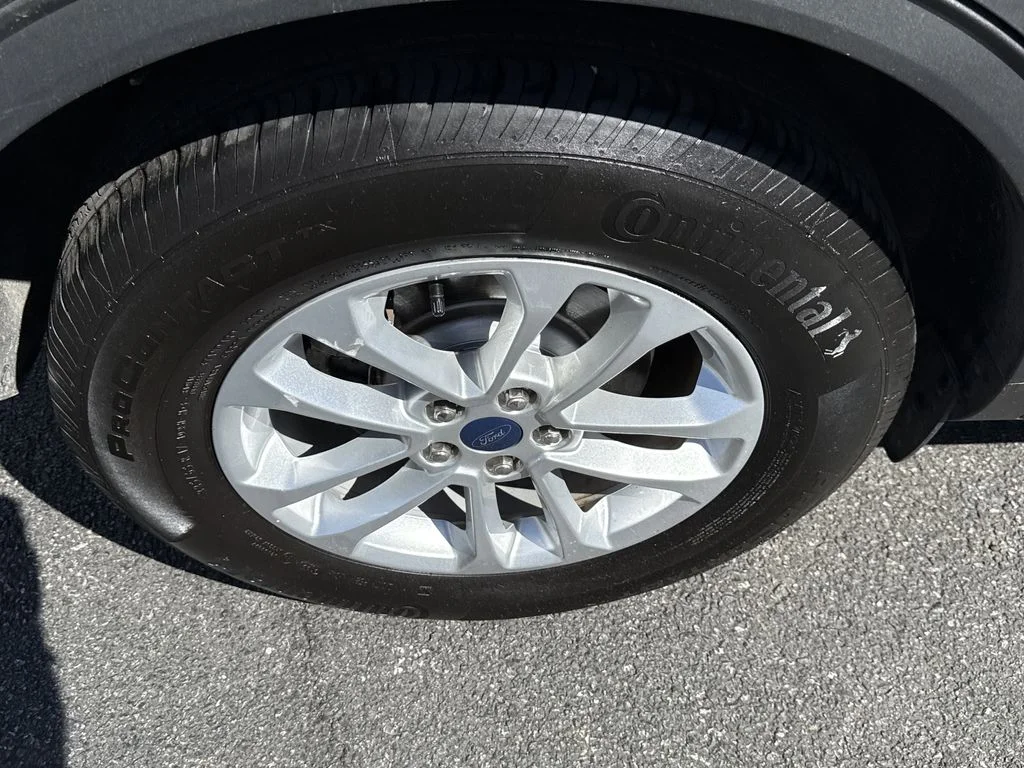 Used 2022 Carbonized Gray Metallic Ford SE image 8