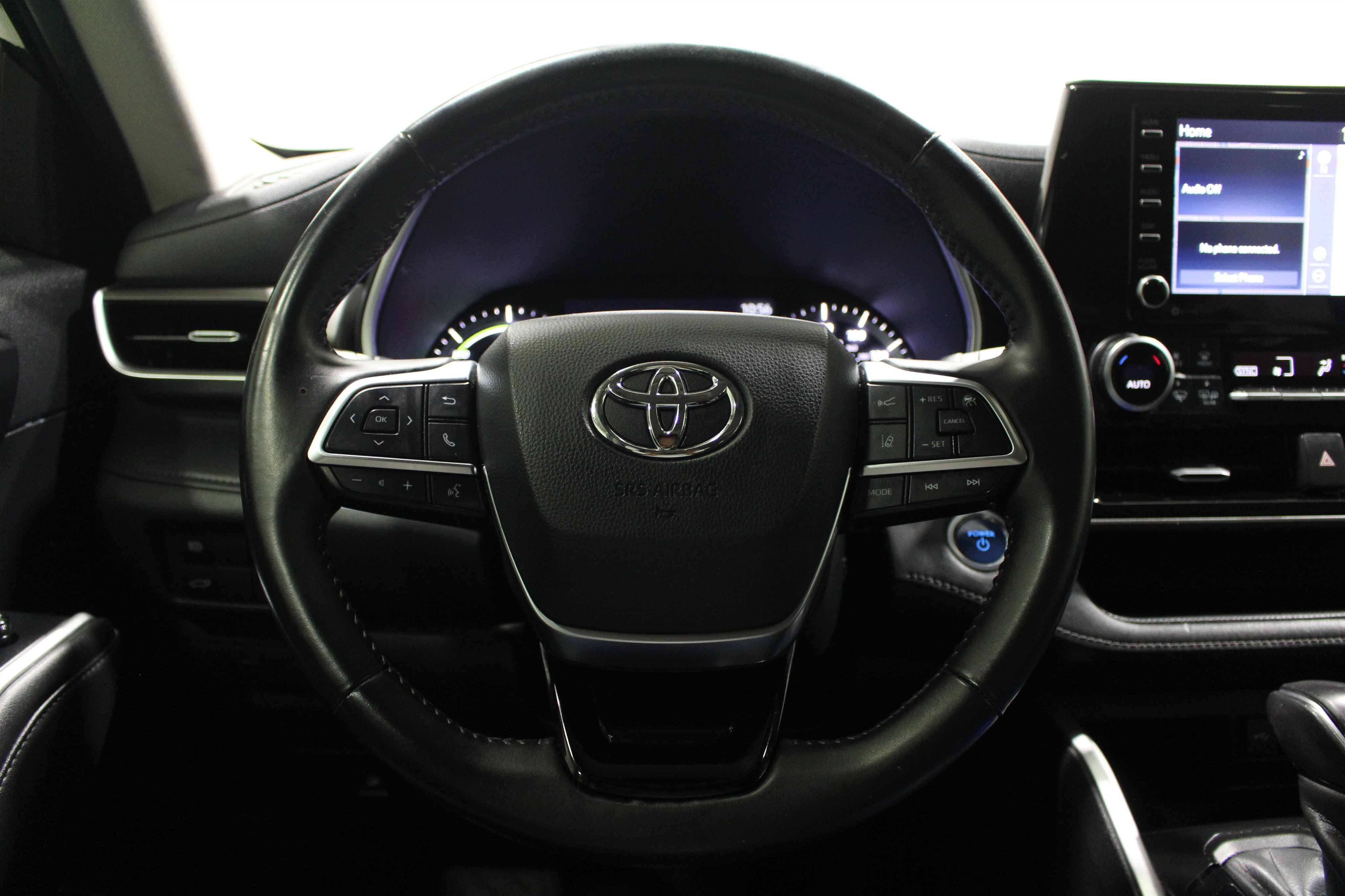 2020 Toyota Highlander XLE - Photo 9