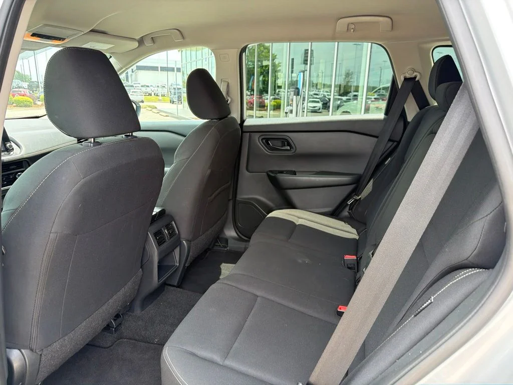 Used 2024 Silver Nissan S image 27