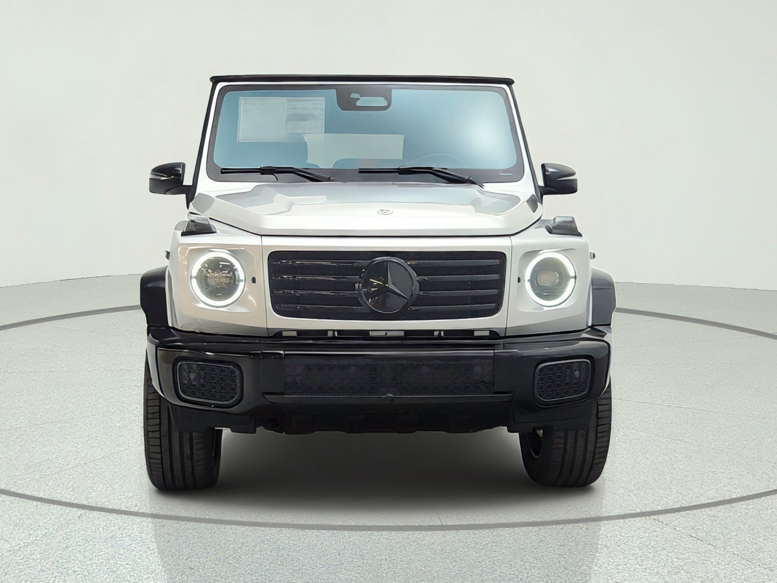 New 2027 Iridium Silver Metallic Mercedes-Benz G 580e SUV image 2