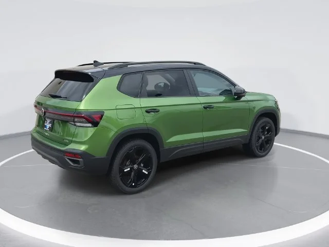 New 2026 Green Volkswagen 1.5T SE Black image 13