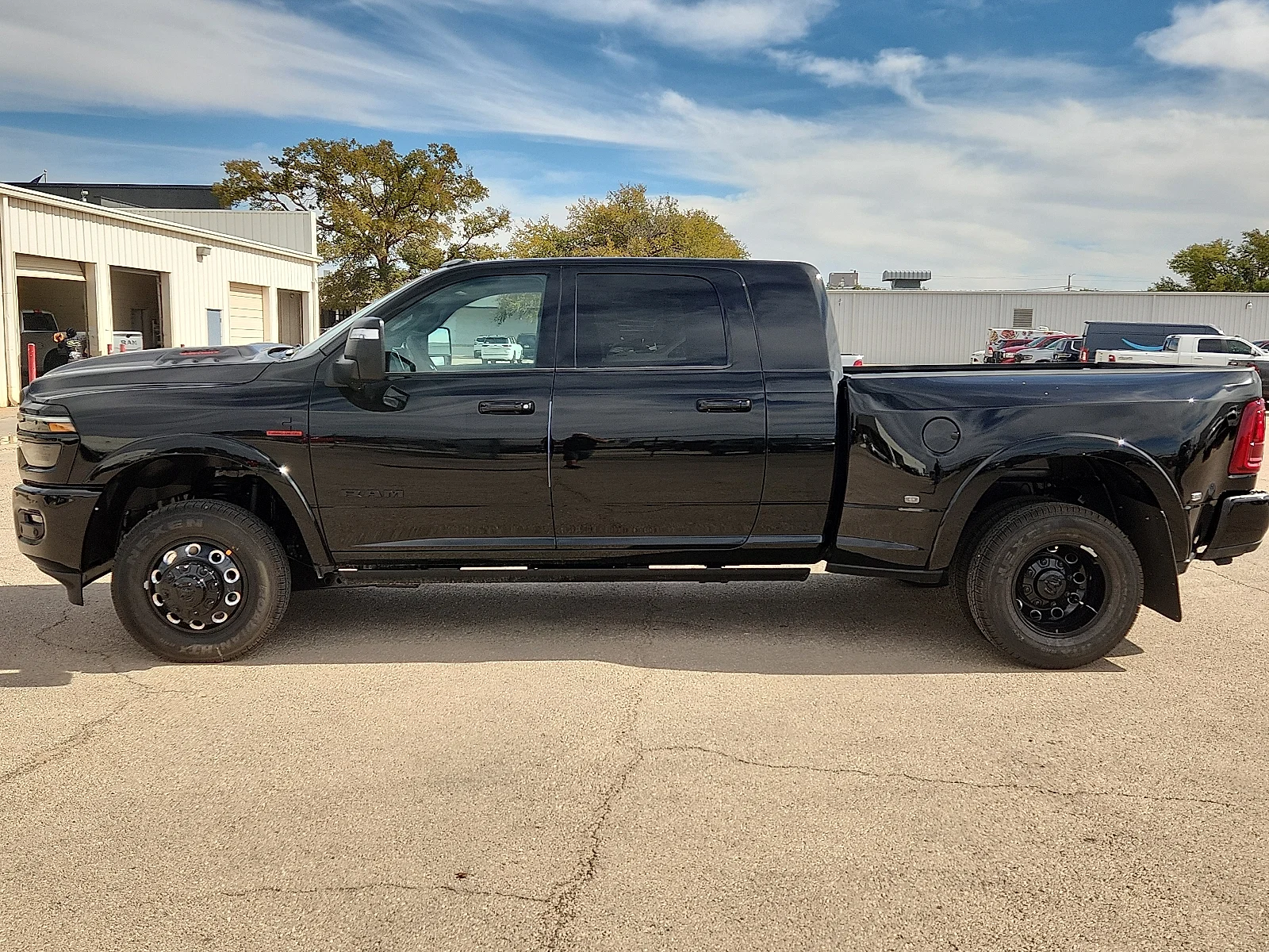 New 2027 Diamond Black Crystal Pearl-Coat Paint Ram LARAMIE MEGA CAB 4X4 6