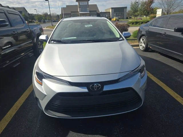 Used 2025 Silver Toyota LE image 2
