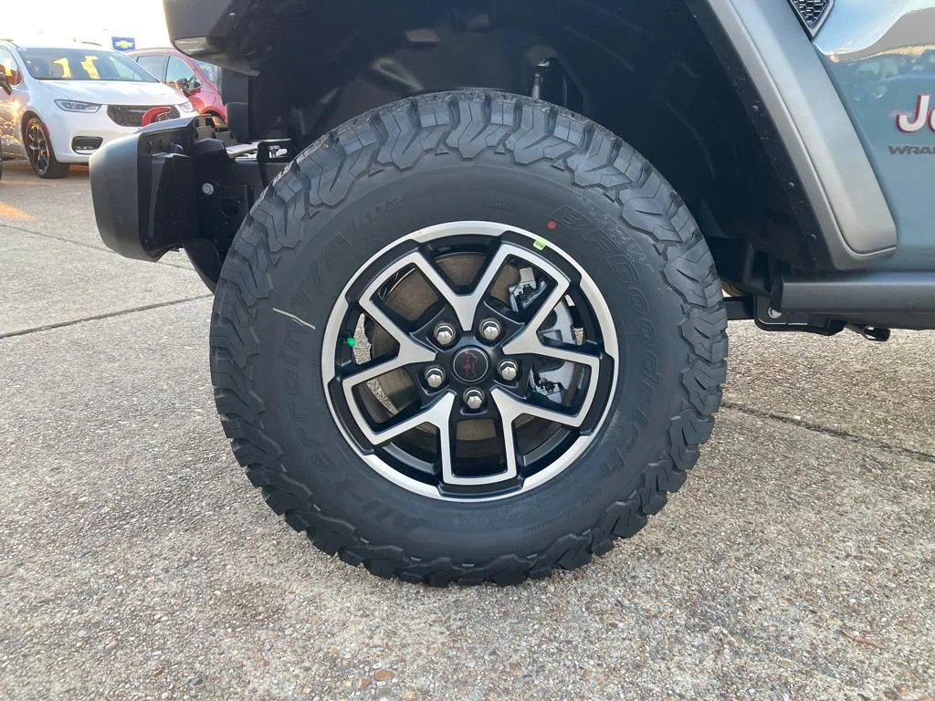 New 2026 Anvil Clear-Coat Exterior Paint Jeep Rubicon image 11