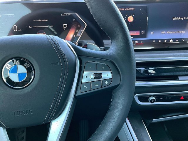 Used 2026 White BMW sDrive40i image 15