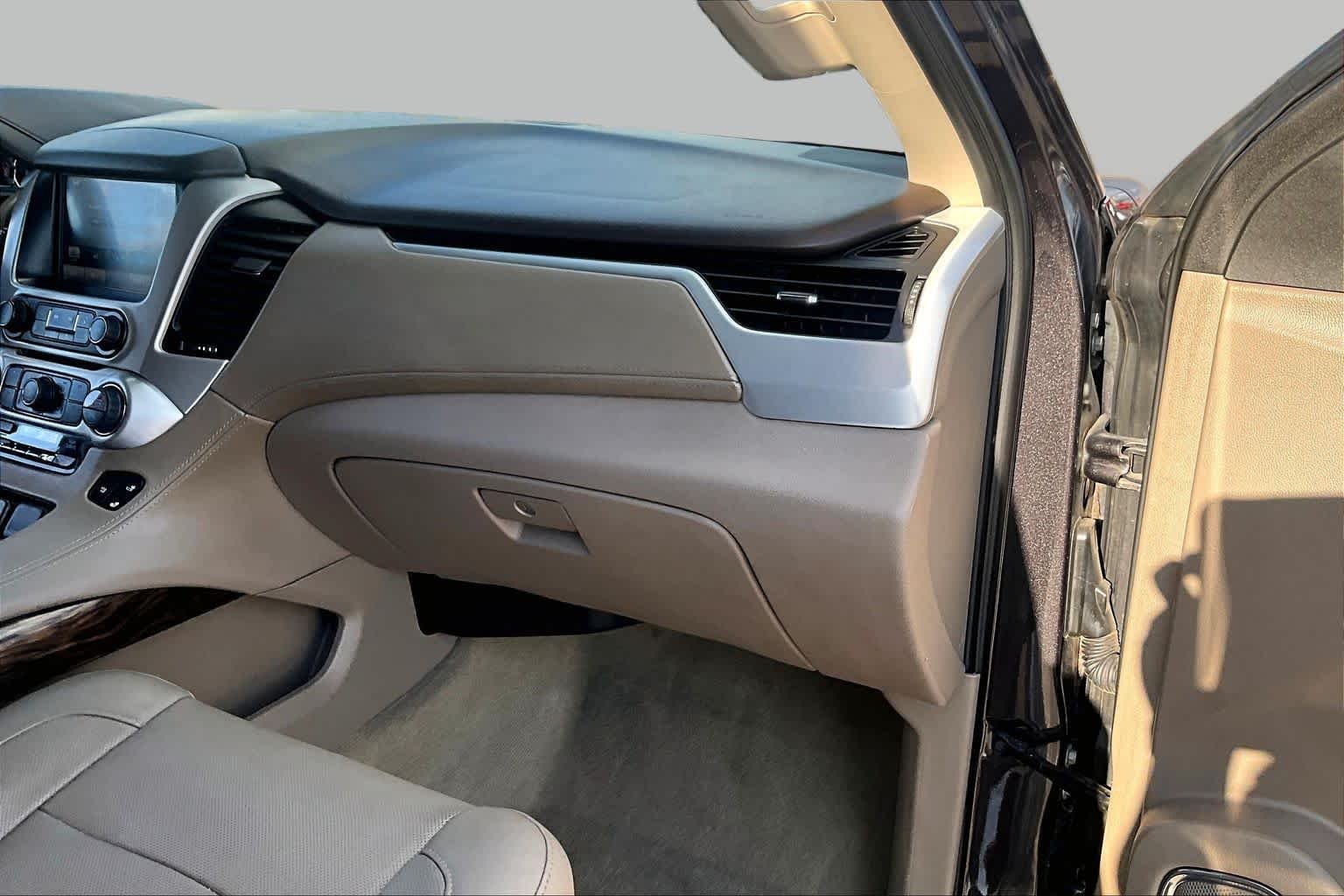 Used 2015 Iridium Metallic GMC SLT image 18