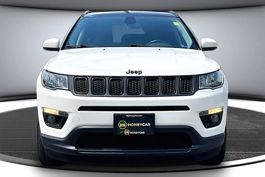 Certified Used 2019 White Jeep Latitude image 2