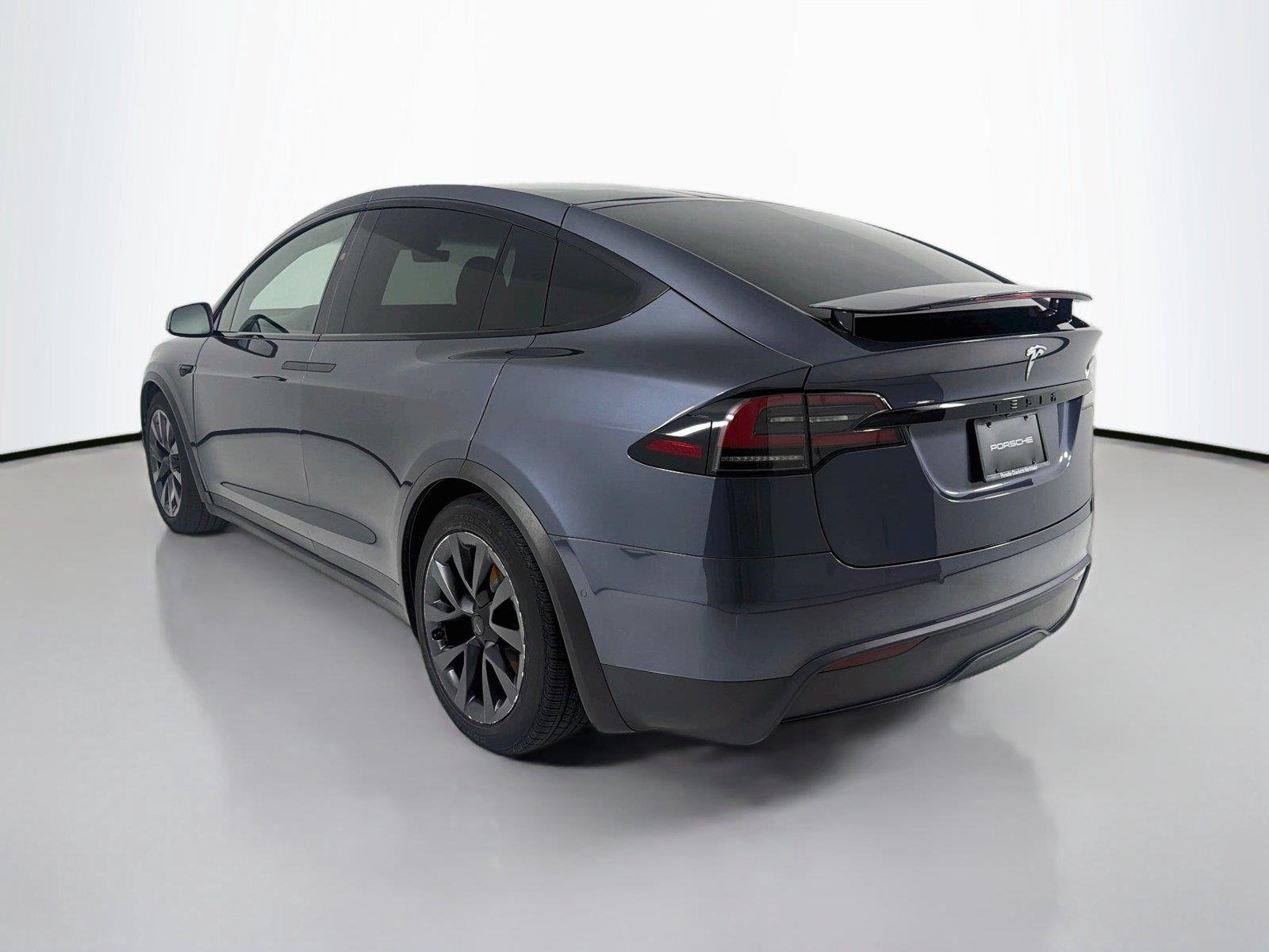 Used 2023  Tesla  image 3