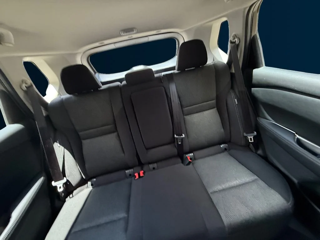 Used 2025 Beige/tan Nissan SV image 18