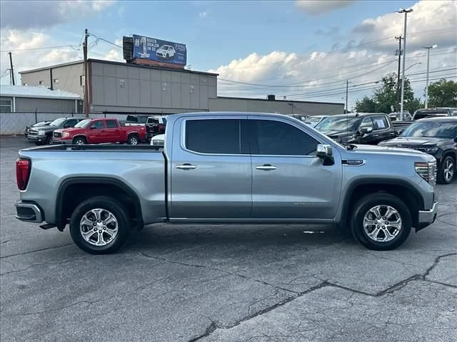 Certified Used 2025 Sterling Metallic GMC SLT image 14