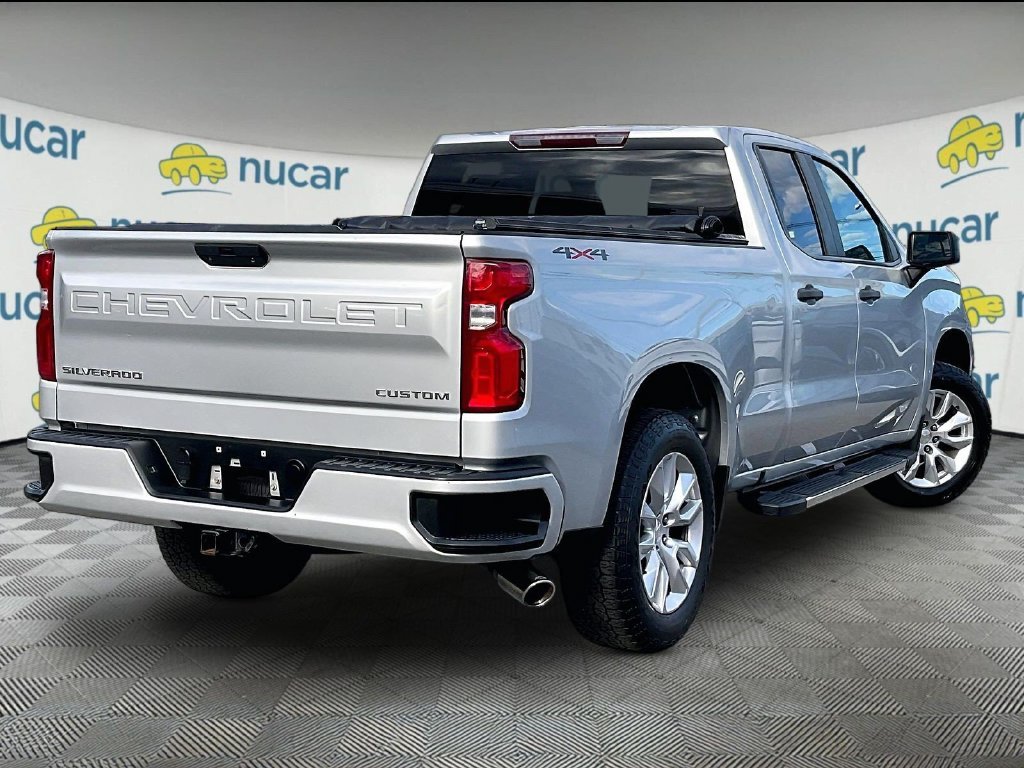 Used 2021 Silver Chevrolet Custom image 6
