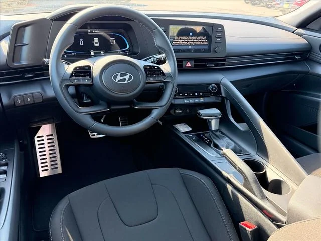 Used 2026 White Hyundai SEL Sport image 10