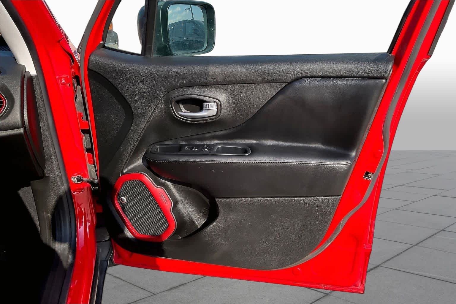 Used 2016 Colorado Red Jeep Trailhawk image 23