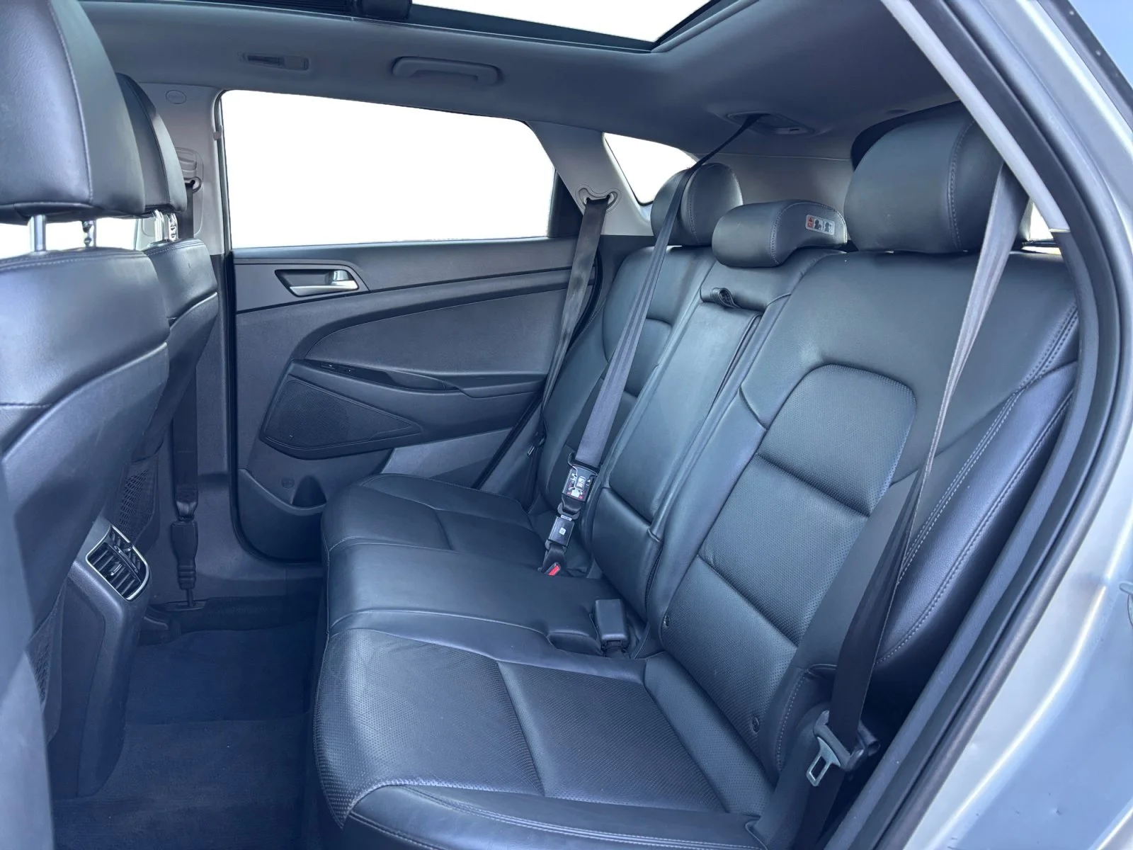 Used 2020 Silver Hyundai Preferred image 16