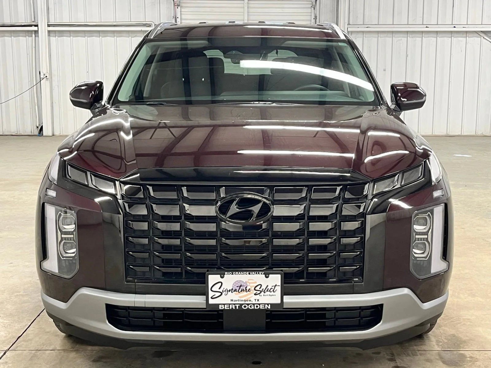 Used 2023 Red Hyundai SEL image 2