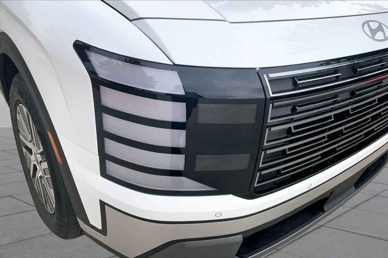 New 2026 Creamy White Pearl Hyundai SEL 7P image 13
