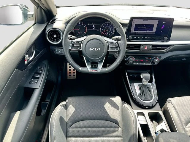 Used 2023 White Kia GT-Line image 22