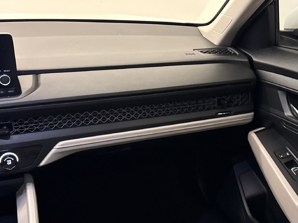 2024 Honda Accord LX - Photo 15