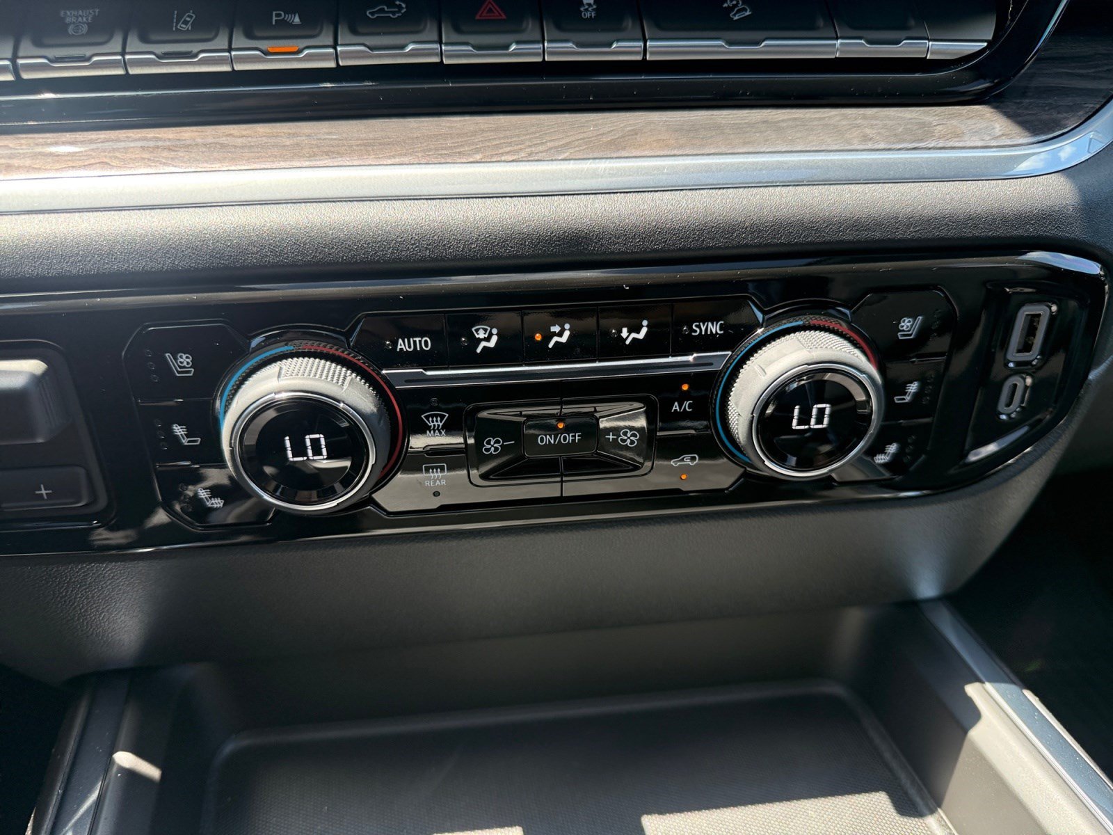 2026 Chevrolet Silverado 2500 HD LTZ - Photo 28
