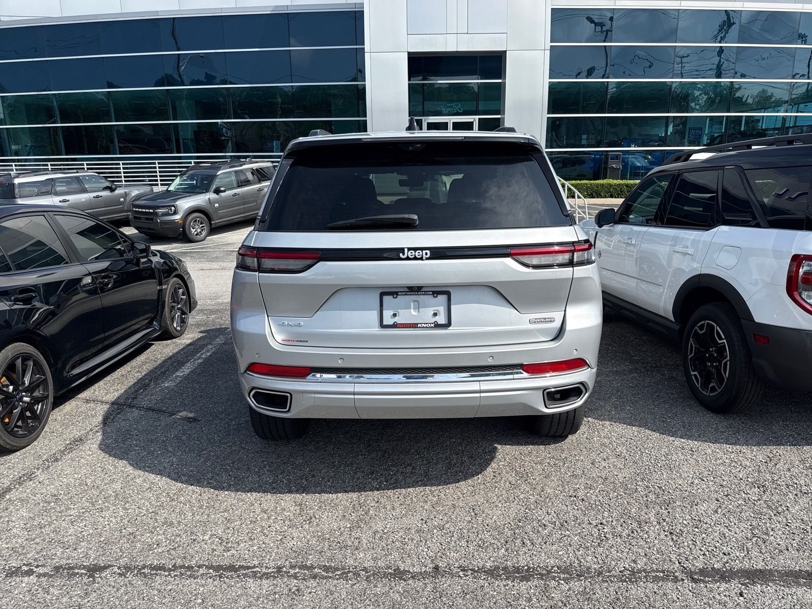 Used 2024 Silver Jeep Overland image 4