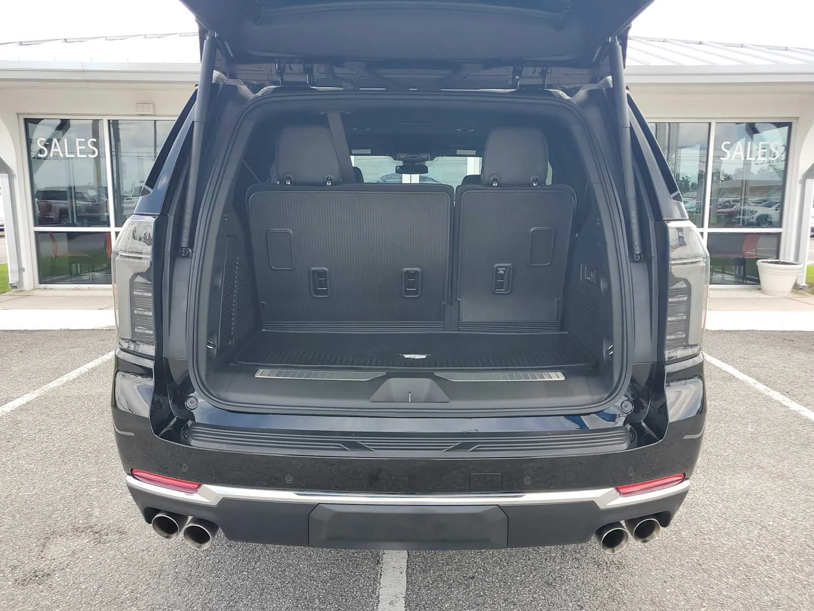 Used 2025 Black Chevrolet Premier image 6