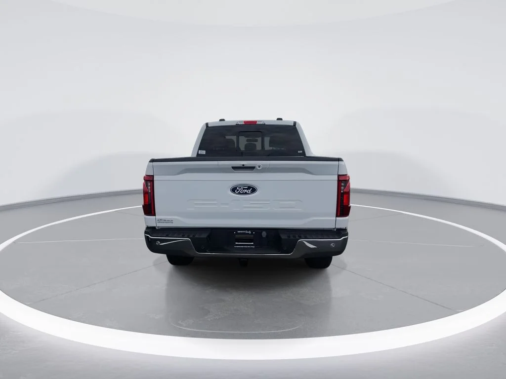 Used 2024 White Ford XLT image 7