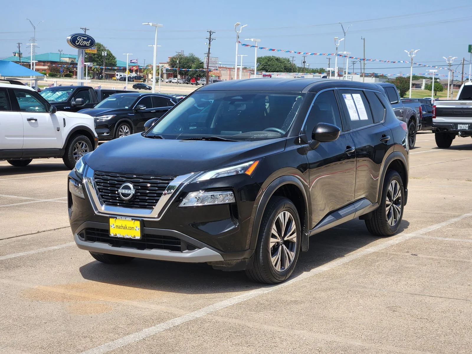 Used 2023 Black Nissan SV image 3