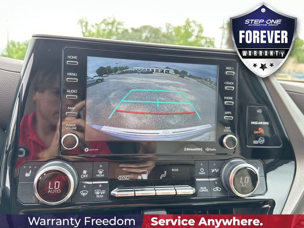 Used 2022  Toyota XLE image 27