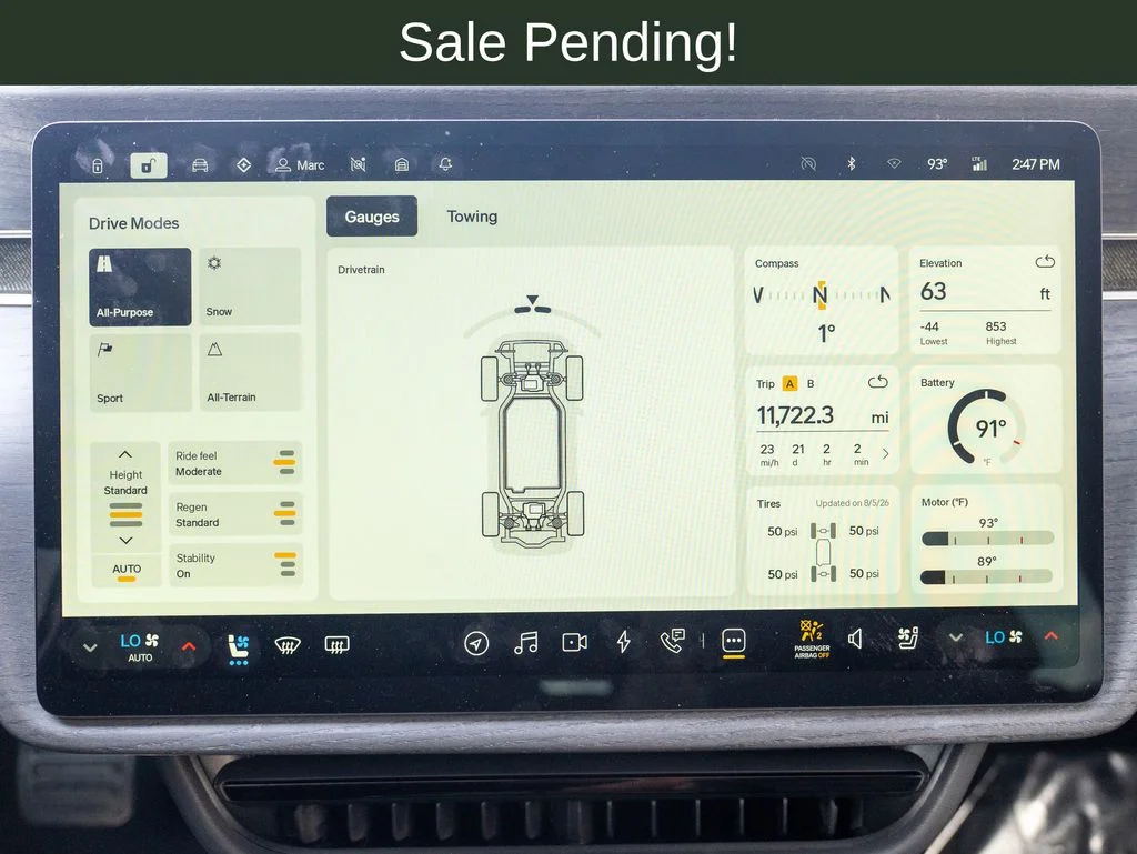 Used 2025 Black Rivian  image 28