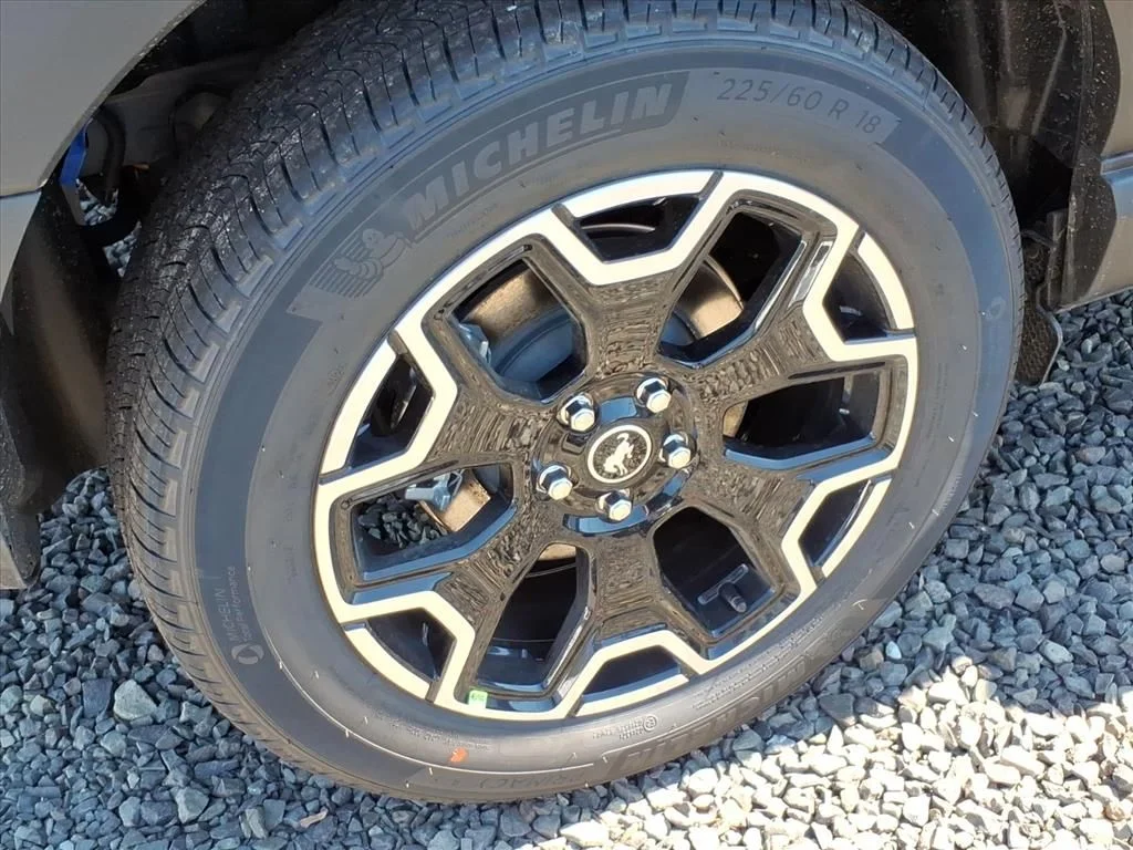 New 2025 Shadow Black Ford Outer Banks® image 7