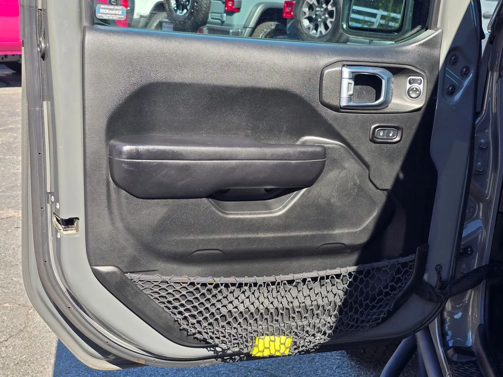 Used 2018 Gray Jeep Unlimited Sport S image 44