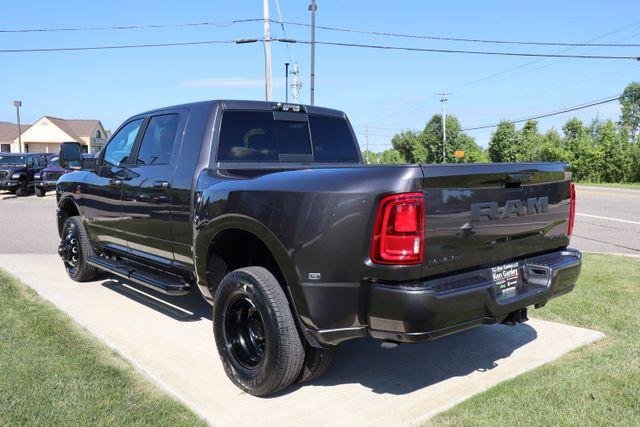 New 2026 Granite Crystal Metallic Clear-Coat Exterior Paint RAM LARAMIE image 49