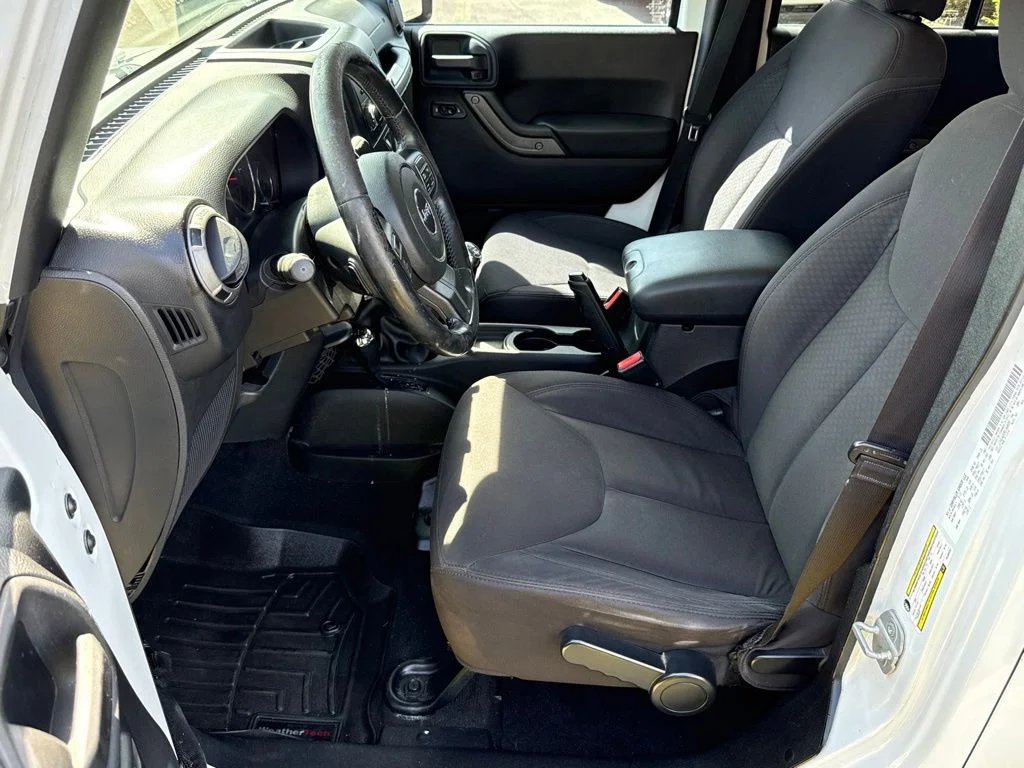 Used 2013 Bright White Jeep Unlimited Sport image 12