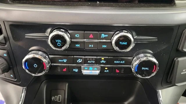 New 2026 Carbonized Gray Metallic Ford XLT image 19