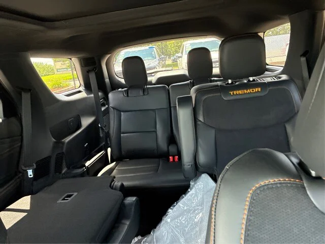 New 2026 Carbonized Gray Metallic Ford Tremor® image 38