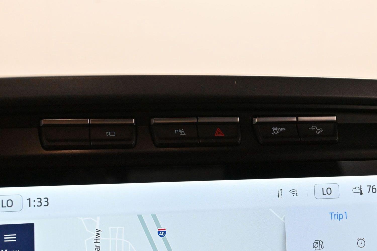 Used 2022 Antimatter Blue Ford XLT image 30