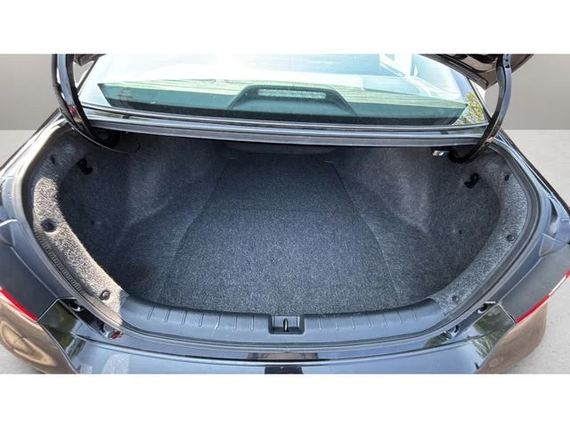 Used 2016  Honda LX image 31