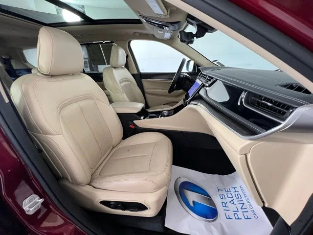 Used 2022 Red Jeep Limited image 45