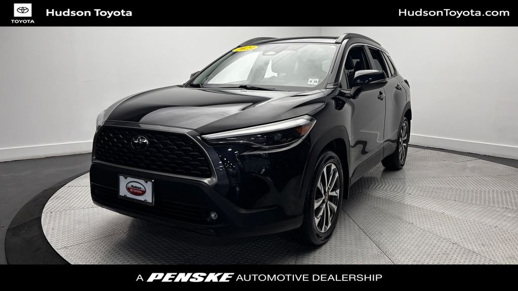 2023|Toyota|Corolla Cross|XLE|4D Sport Utility