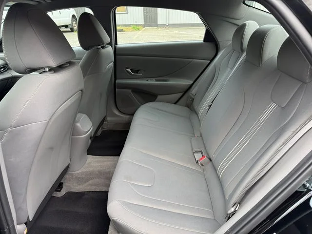 Used 2023 Phantom Black Hyundai SEL image 23
